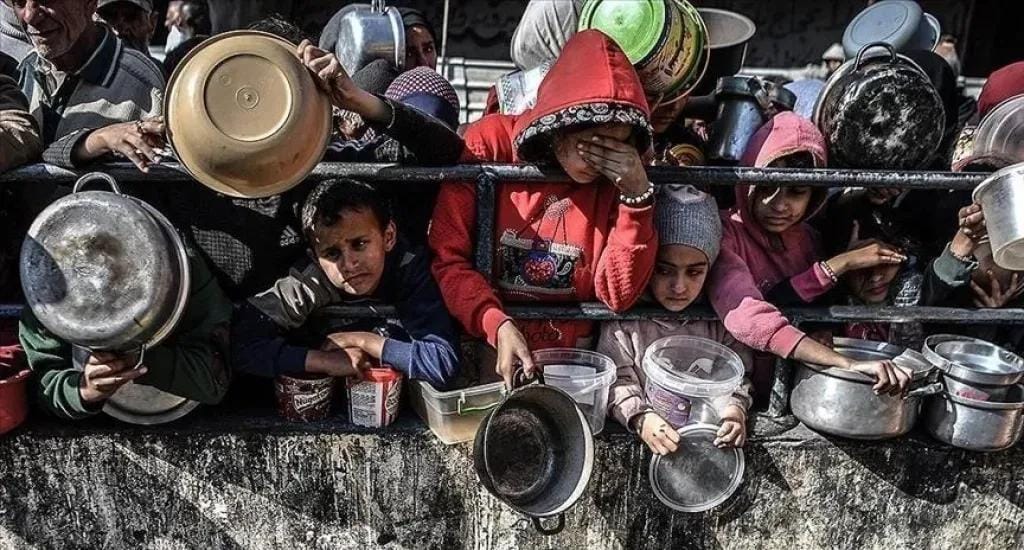 غزة: 116 شهيد منذ فجر اليوم بينهم 38 في ”مصائد المساعدات”.. وارتفاع وفيات الجوع