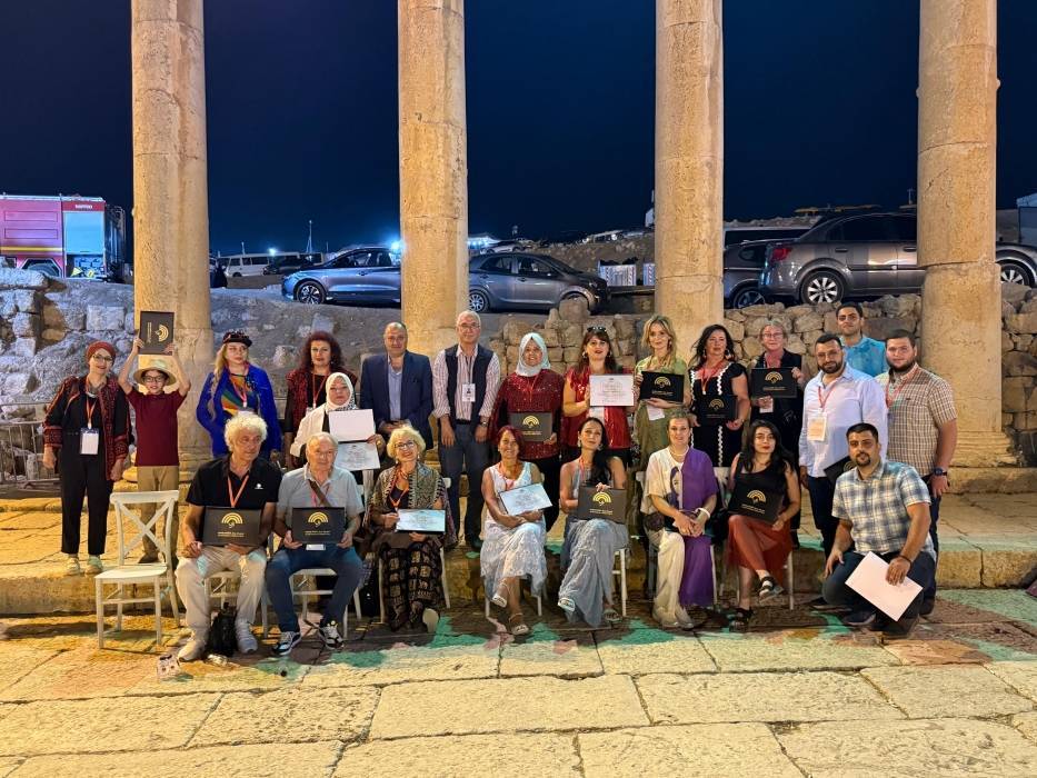 بمشاركة 23 فنان وفنانة من مختلف دول العالم.. افتتاح معرض  سمبوزيوم مهرجان جرش الدولي للفنون التشكيليةأرسم وطنك الأردن