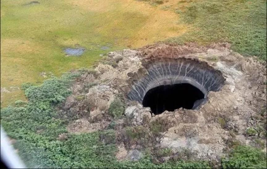 عزيزتي، هل رأيتِ حفرة في حلمك؟ انتبهي.. قد تكون إنذارًا بخيانة أو فاجعة قريبة