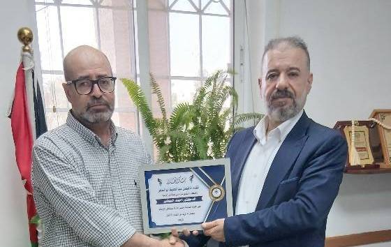 المجتمع المحلي في سمر الكفارات يكرم مدير مستشفى اليرموك وعدداً من الكوادر الطبية