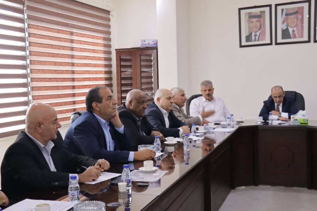 وجوه وشخصيات من بني عبيد في لقاء مفتوح مع الوزير المصري