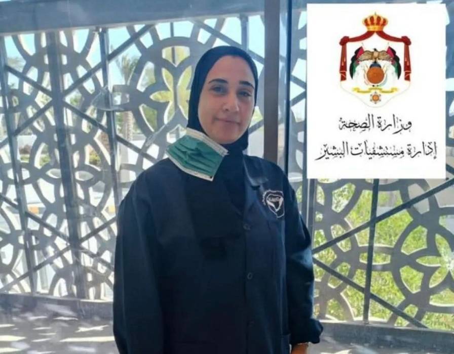 عاملة نظافة في البشير تعيد 28 ألف دولار عثرت عليها وإدارة المستشفى تثني على أمانتها