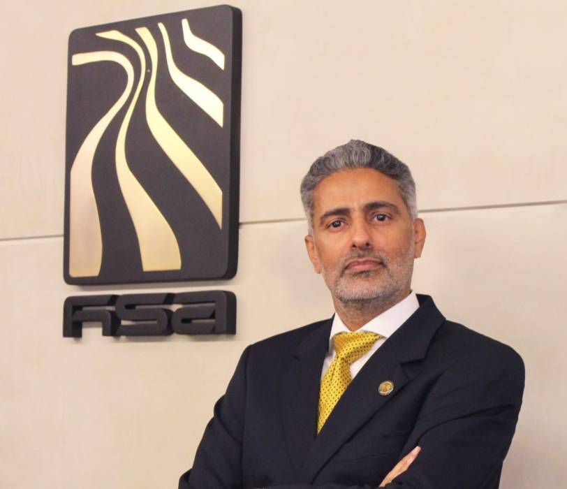 اليمن يصنع معجزته الرقمية رجال الأعمال يقودون الثورة التكنولوجية من قلب اليمن إلى العالم”