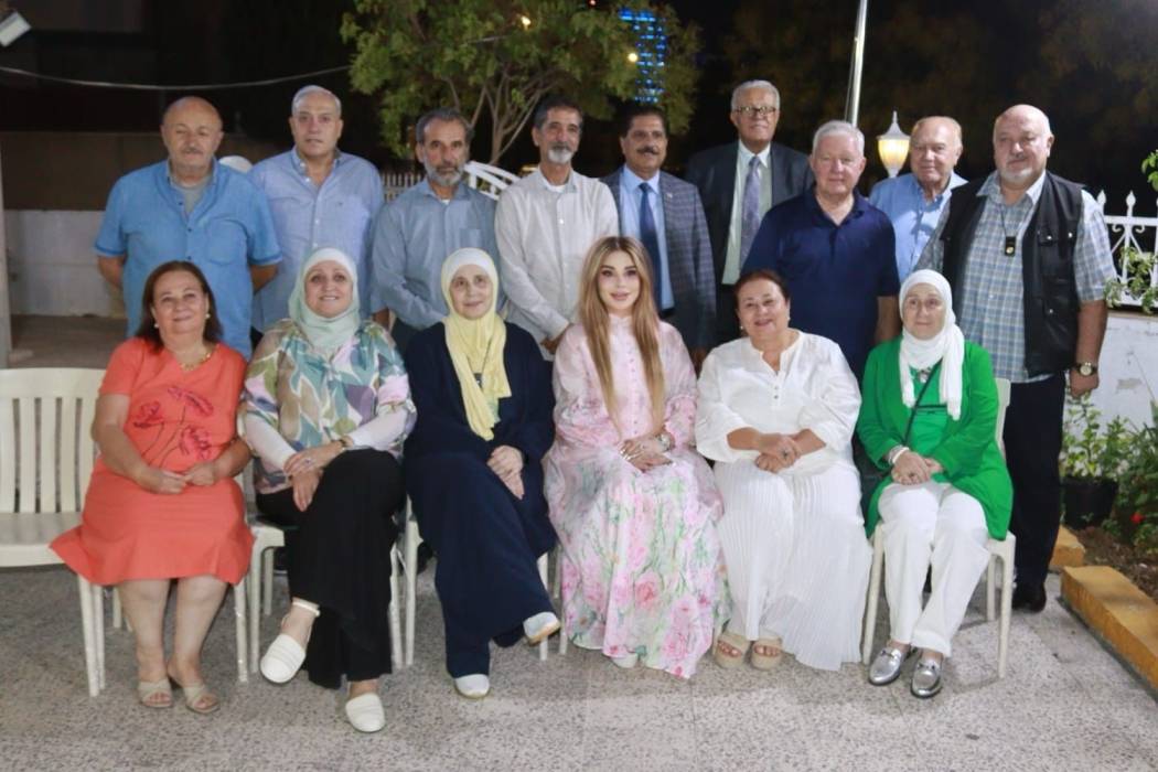 الاديبة والكاتبة سارة طالب السهيل تحاضر حول الطلاق والعنف الأسري بدعوة من ديوان شراكسة عمان.