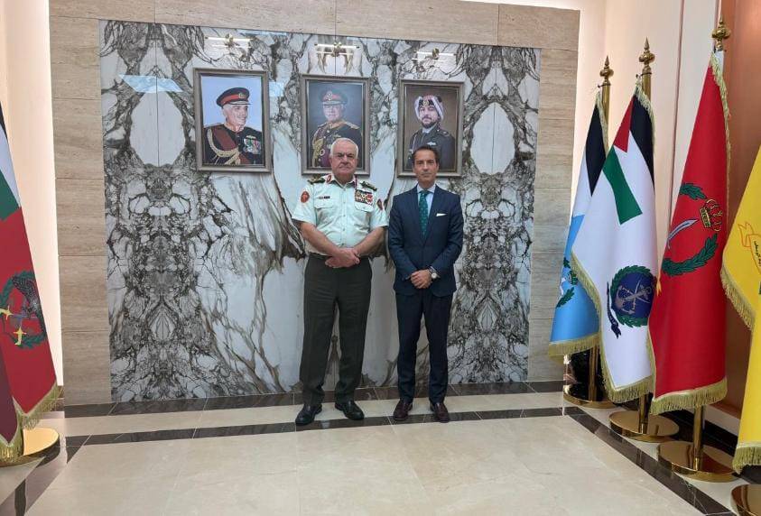 رئيس هيئة الأركان المشتركة يستقبل الممثل الخاص لأمين عام حلف الناتو للجوار الجنوبي