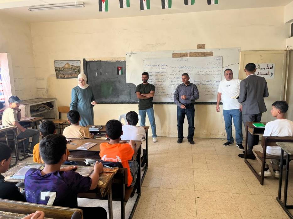 الطهراوي في جولة ميدانية لرصد احتياجات مدارس لواء قصبة عمان