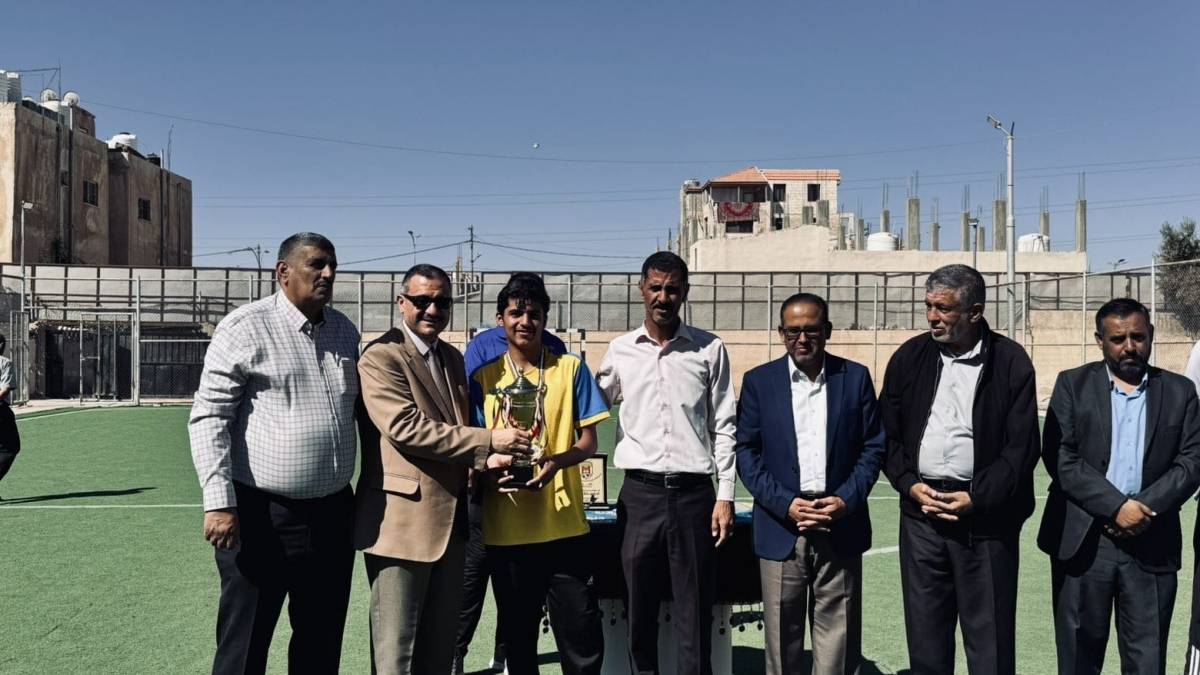 الجريري يتوج مدرسة نتل الثانوية للبنين بلقب بطولة كرة القدم للمرحلة الأساسية العليا