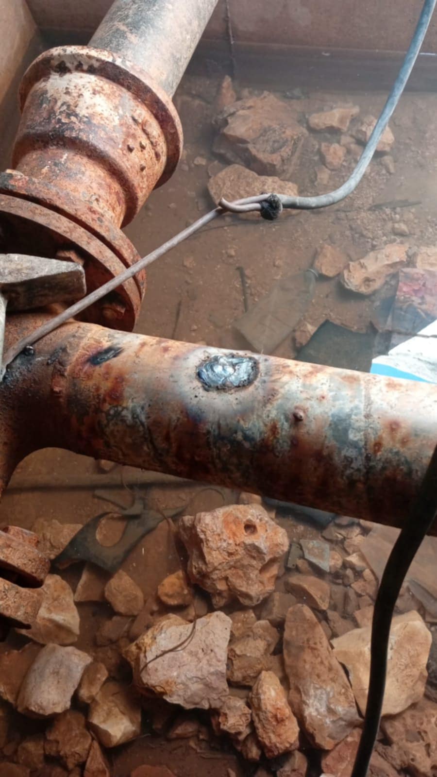 المياه : ضبط  اعتداءات في جنوب عمان وبرقش ومأدبا واربد لتعبئة صهاريج وبيعها ...صور