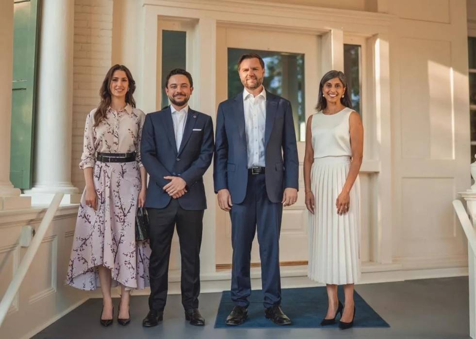 ولي العهد والأميرة رجوة يحضران مأدبة عشاء أقامها نائب الرئيس الأميركي