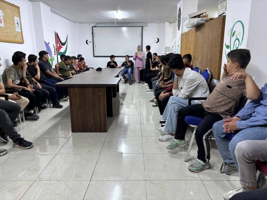 ورشة تدريبية في مركز شباب وشابات سوف حول المهارات الحياتية