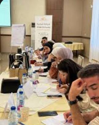 مركز التمكين المجتمعي يعقد جلسته الختامية لمشروع رصد أداء البلديات