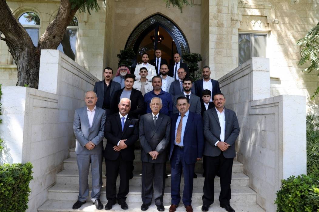 رئيس الديوان الملكي خلال لقائه فعاليات شعبية :أمن الأردن واستقراره وقيادته الهاشمية خط أحمر ...صور