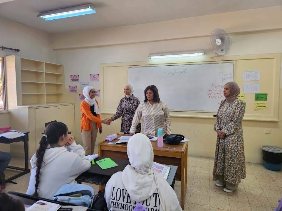 العجارمة تتابع تطبيق الاختبارات التشخيصية في المباحث الأساسية