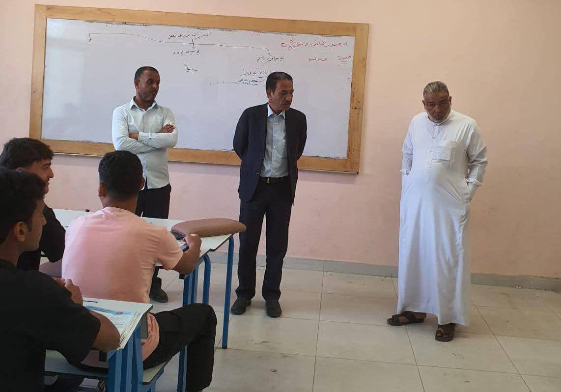 مدير تربية الموقر يتابع سير العملية التعليمية في مدرسة أم بطمة الثانوية للبنين