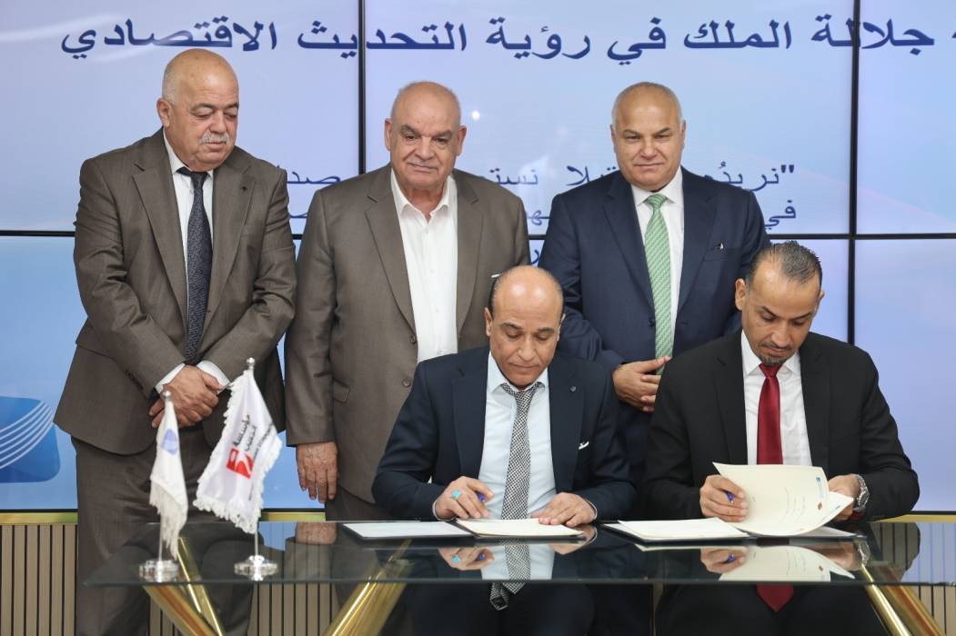 وزير العمل يرعى توقيع اتفاقيتين لشركة كهرباء اربد مع التدريب المهني والبلدية....صور