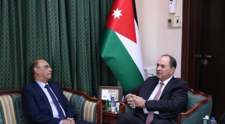 التلهوني والسفير المغربي يبحثان تعزيز التعاون القانوني والقضائي بين المملكتين