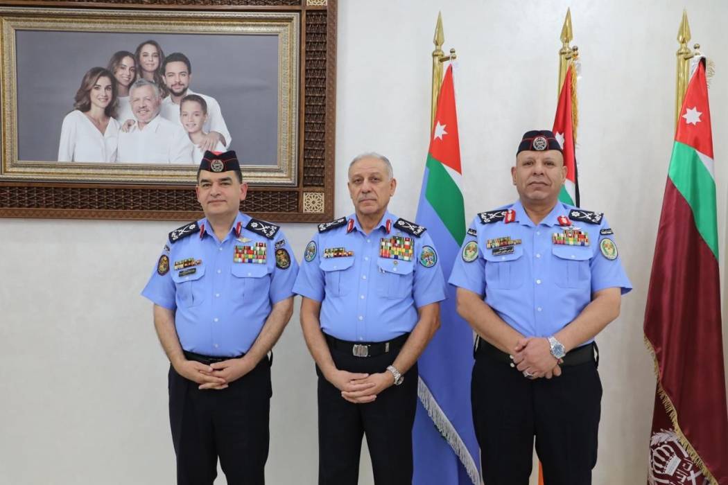 ترفيع الدويري والشرايدة إلى رتبة لواء وحالتهم إلى التقاعد