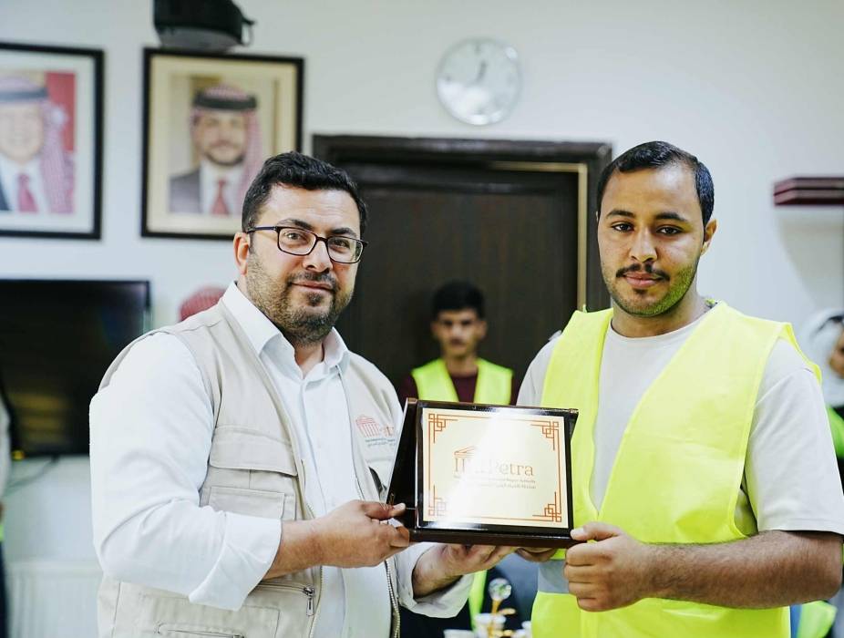 العدوان يكرم سفراء الجنوب لمبادرتهم الوطنية