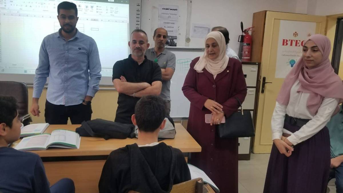 المصري تتابع سير العملية التعليمية واعمال الصيانة في مدارس منطقة زوبيا