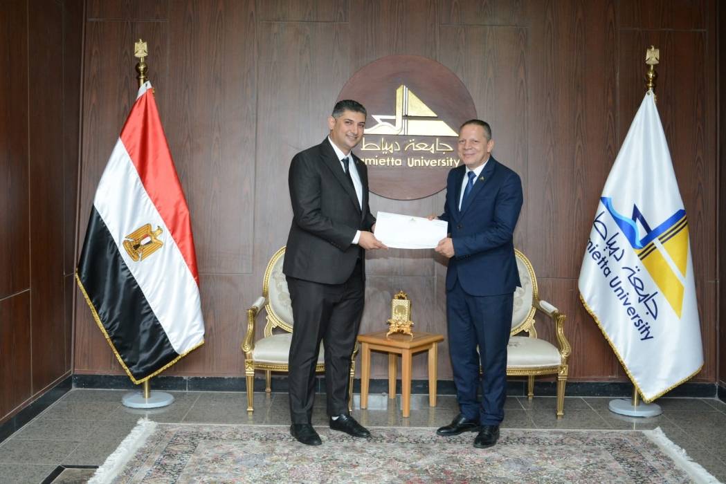 تكليف الأستاذ محمد عرنسة مديراً عاماً لمكتب رئيس جامعة دمياط