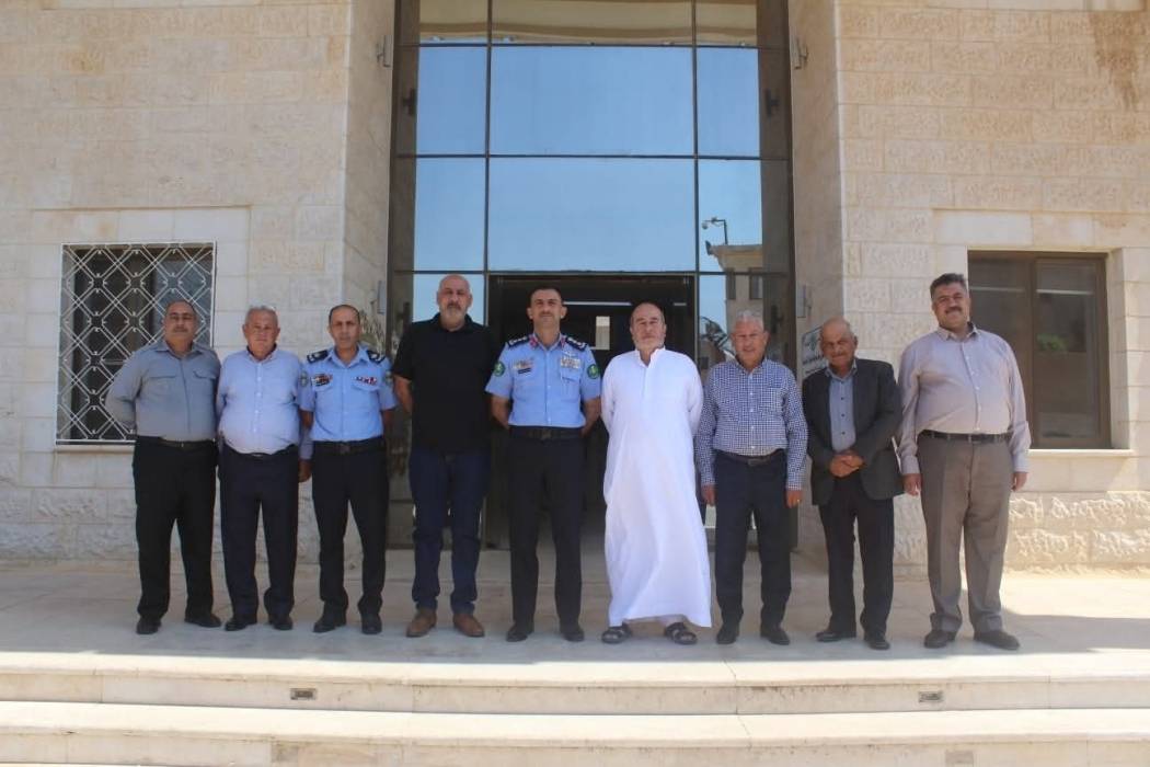 مدير شرطة لواء الرمثا يلتقي متقاعدين عسكريين