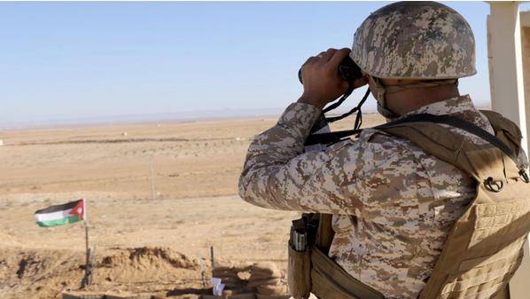 الجيش: القبض على شخص حاول التسلل من الواجهة الشمالية