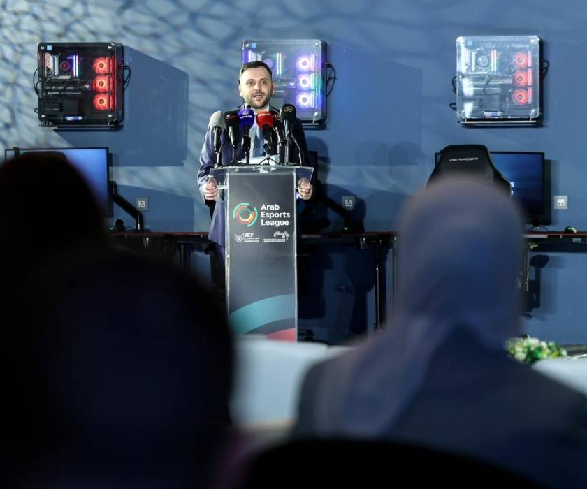 الأمير عمر يفتتح بطولة الدوري العربي للرياضات الإلكترونية