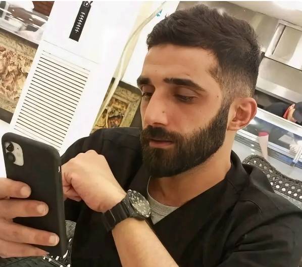 (نقابة الحلاقين) تدين جريمة مقتل أحمد عوكل