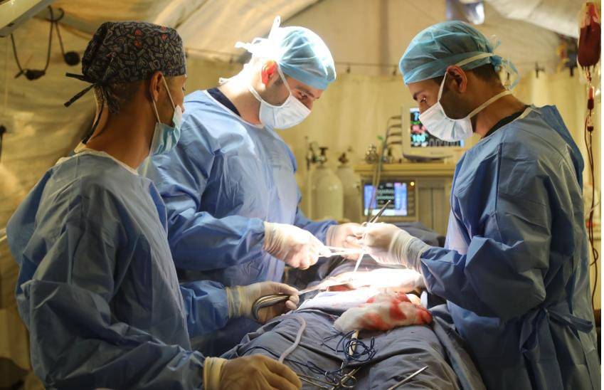 المستشفى الميداني الأردني غزة7 يجري عملية جراحية نوعية