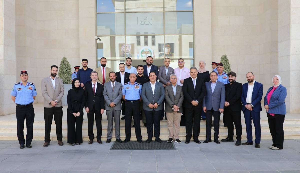 مدير الأمن العام يلتقي مؤسسة محافظتي التطوعية