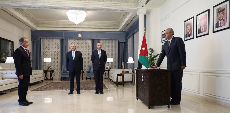 رئيس مجلس مفوضي هيئة الطيران المدني يؤدي القسم القانوني