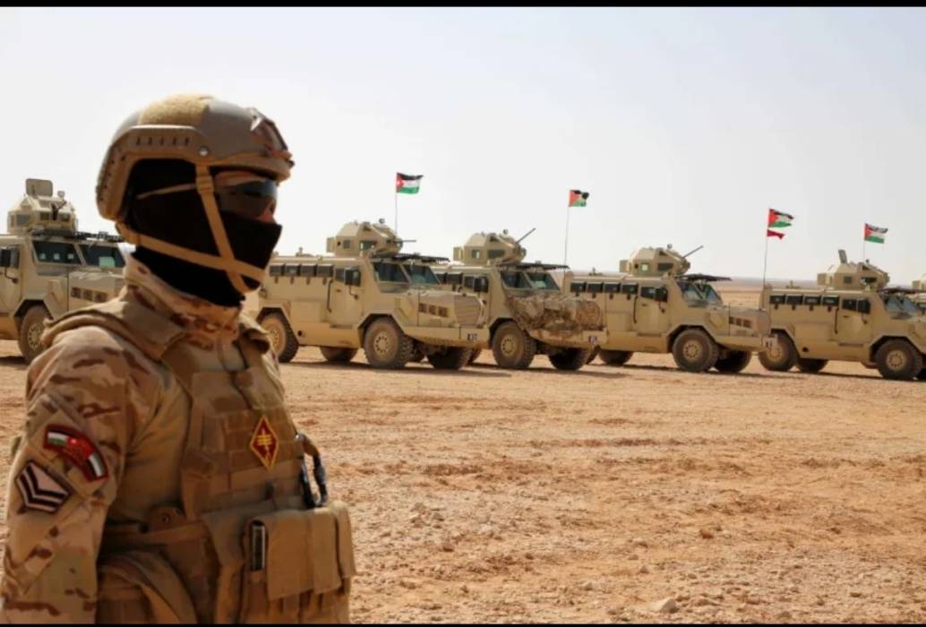 عاجل.. الجيش يطبق قواعد الاشتباك بعد محاولة مركبة اختراق حاجز تفتيش شمال المملكة