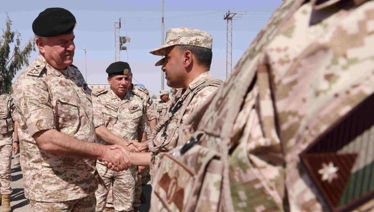 رئيس هيئة الأركان المشتركة يزور قيادة المنطقة العسكرية الوسطى...صور
