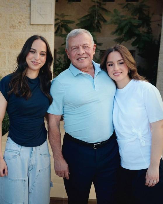 الفاهوم يكتب الملك ... الأب ….الإنسان