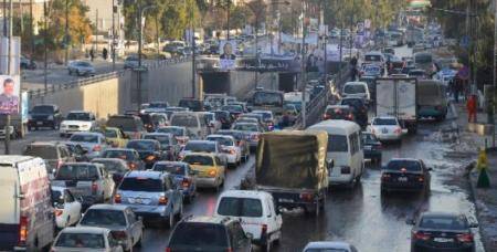 تعطل شاحنة داخل نفق صويلح يحدث ازدحاما خانقا