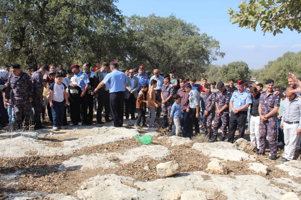 حملة بيئية تطوعية في غابات مخربا بلواء الطيبة