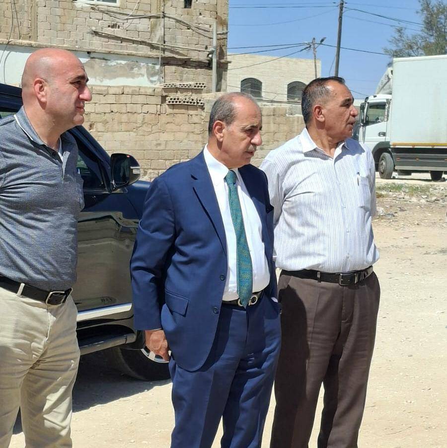 وزير الإدارة المحلية يتفقد بلديتي الزعتري والمنشية والخالدية