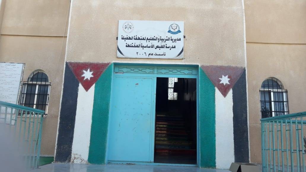 المعلمة أحلام القطامين … الأم قبل أن تكون المربية