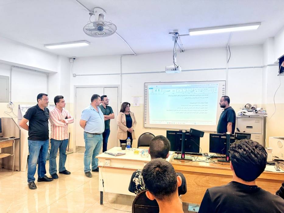 العجارمة تتفقد مختبرات التعليم المهني والتقني (BTEC) في مدرسة مرج الحمام المهنية للبنين
