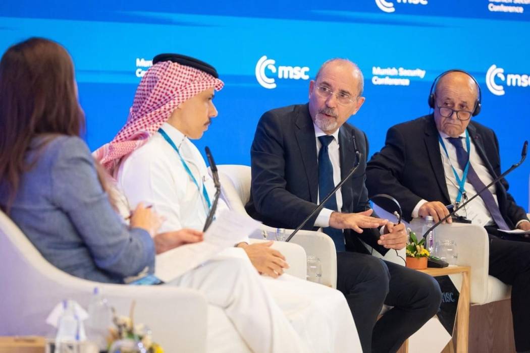 الصفدي يؤكد ضرورة تكاتف كل الجهود لوقف العدوان الإسرائيلي على غزة