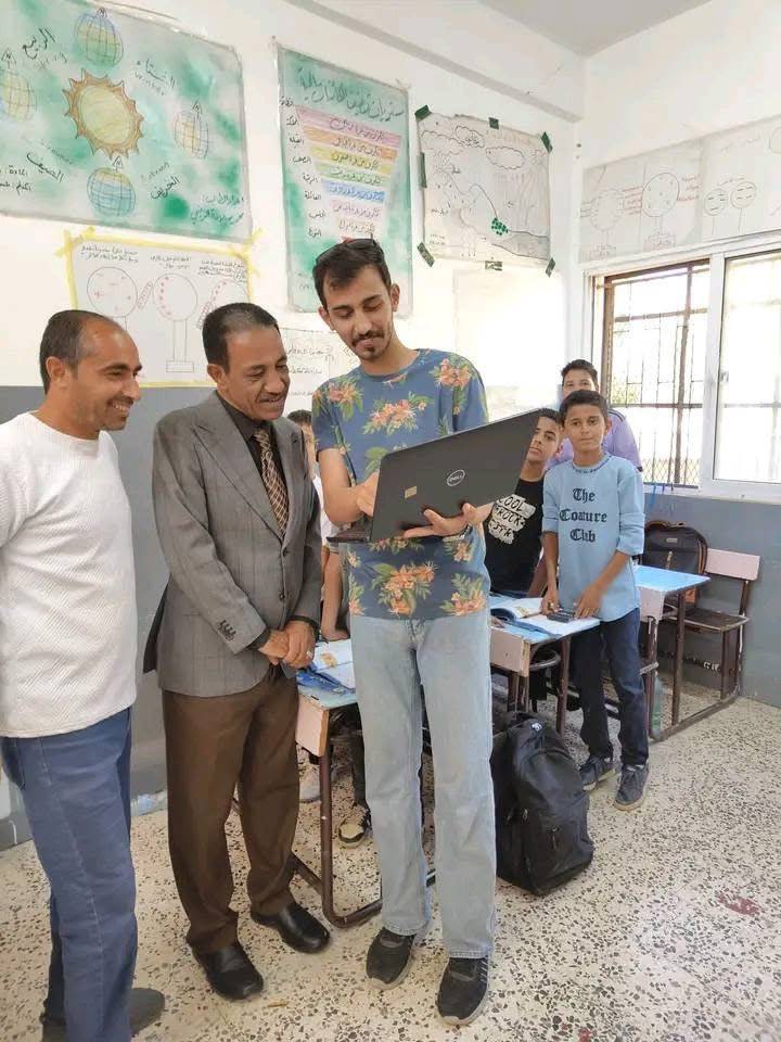 مدير تربية الموقر يتفقد مدرسة الزميلات الأساسية للبنين