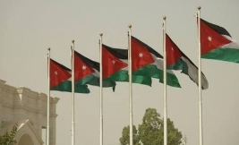 مختصون: الاقتصاد الوطني يسير بثبات وينمو بمعدلات تتجاوز الصعوبات والتوقعات