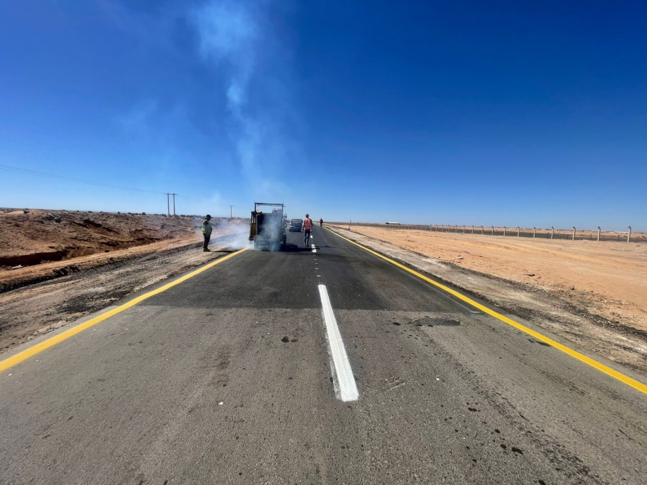 إنجاز أعمال صيانة طريق الجفر – الحسينية قبل الموعد المحدد بـ20 يوماً