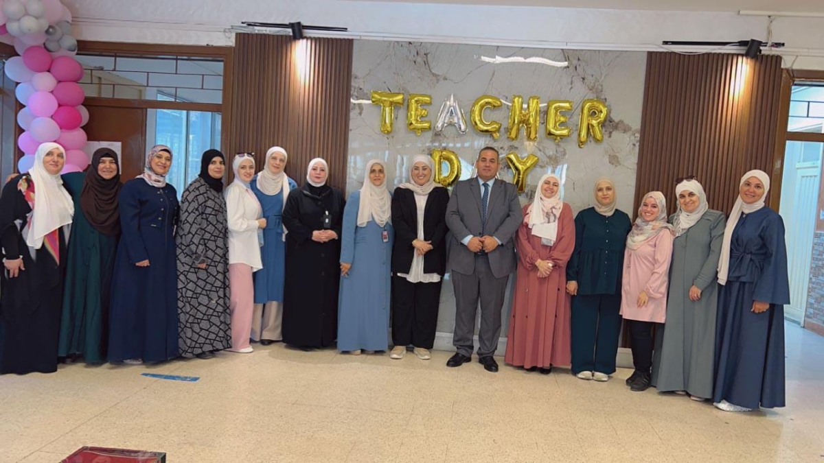 الخوالدة يشارك احتفالات مدرسة سكينة الثانوية بيوم المعلم