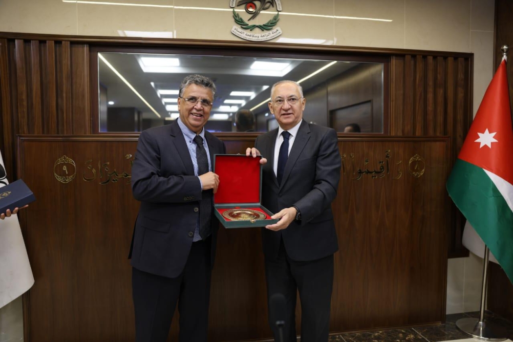 *وفدٌ من وزارة العدل المغربية يزور النزاهة*