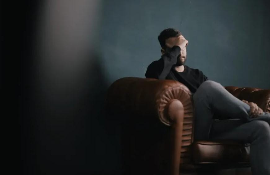 رهاب النسيان (الأثازاجورافوبيا).. خوف صامت يُدمّر حياة البعض