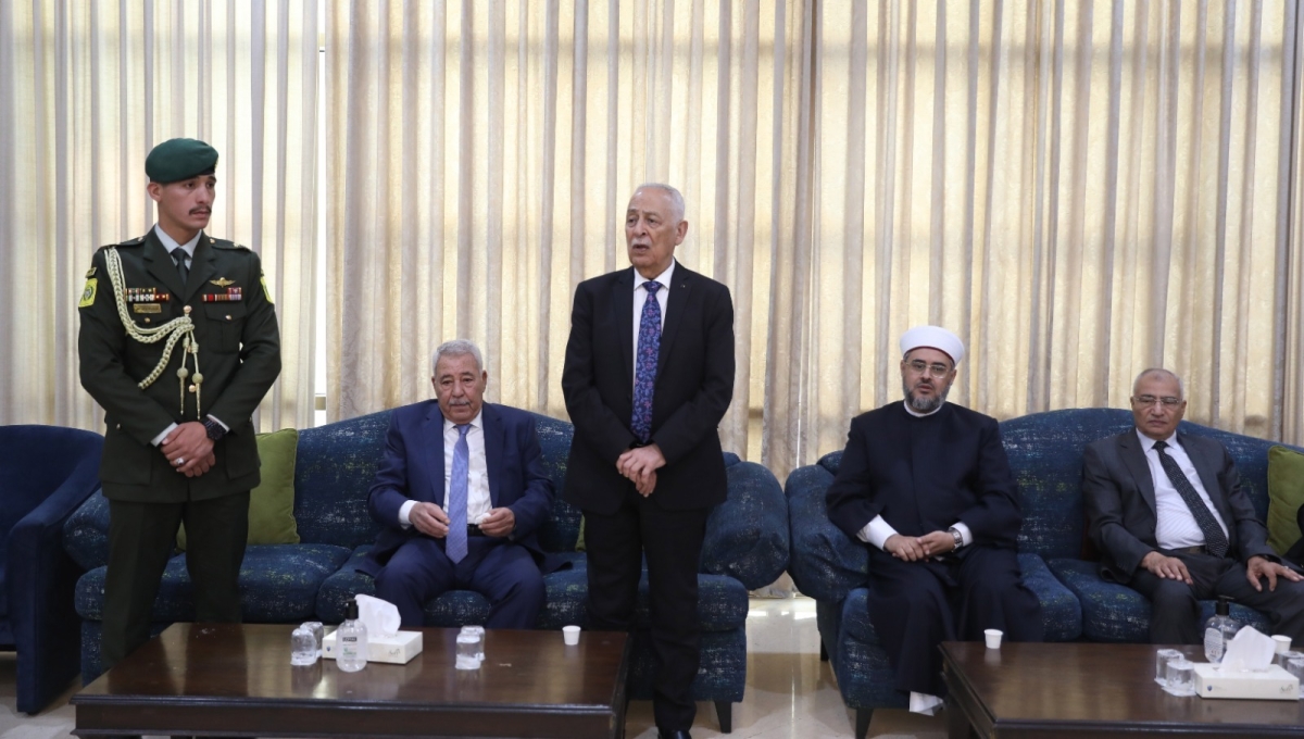 مندوبا عن الملك وولي العهد. العيسوي يعزي النوافعة ورمضان وإسعيفان والموصلي...صور