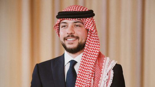 ولي العهد يلتقي الرئيس الفرنسي في الإليزيه