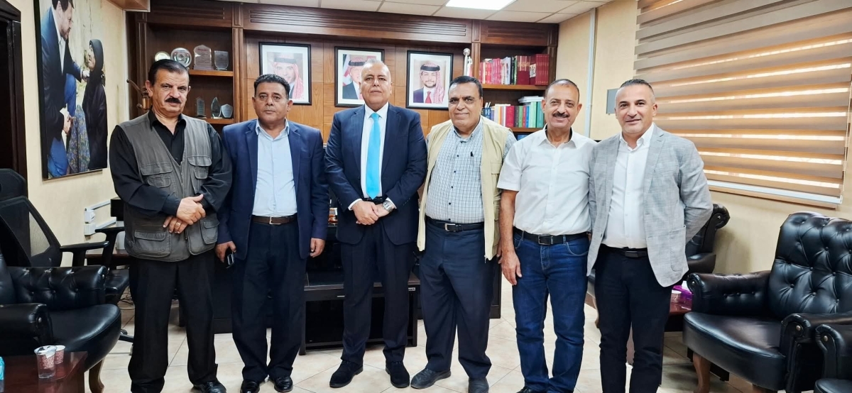 محافظ مادبا يعقد اجتماعًا مع الصحفيين لبحث تنظيم الظواهر الاجتماعية....صور