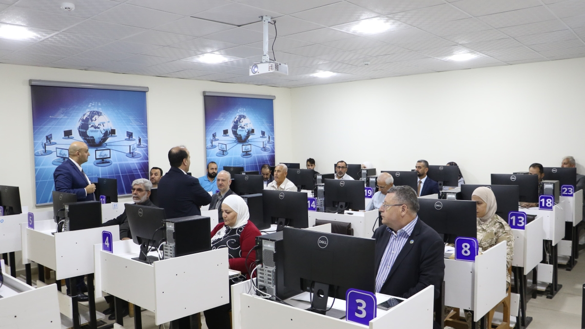 جامعة الزرقاء تفتتح دورة تطوير المحتوى الرقمي التفاعلي